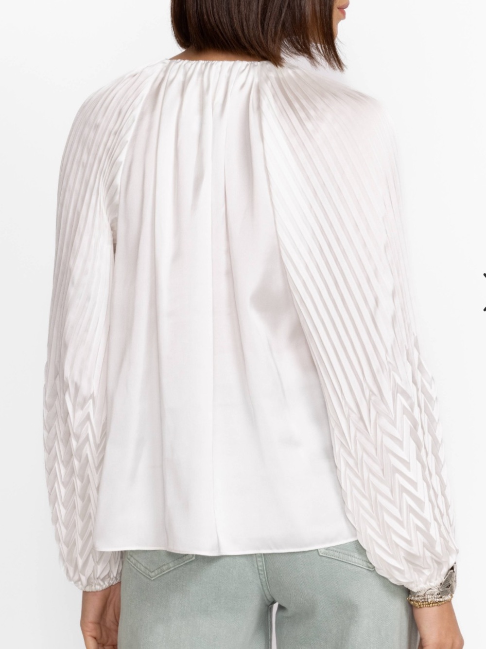 JOHNNY WAS Jade Gemma Pleated Blouse in White Sz M Like New Statement Sleeves - Picture 3 of 11
